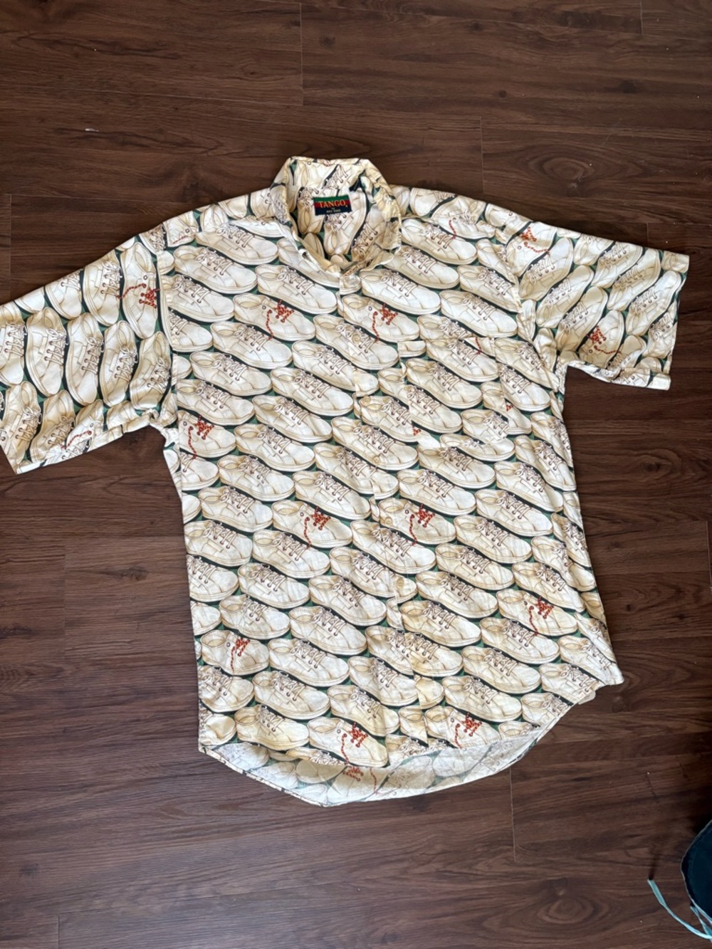 Vintage-Inspired Cream Short-Sleeve Button-Down Shirt with Sneaker Print
